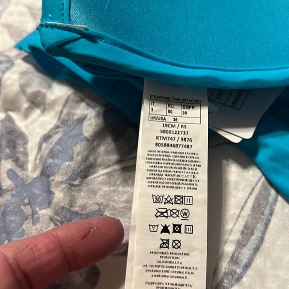 Sky blue swimsuit - Picture 3 of 4